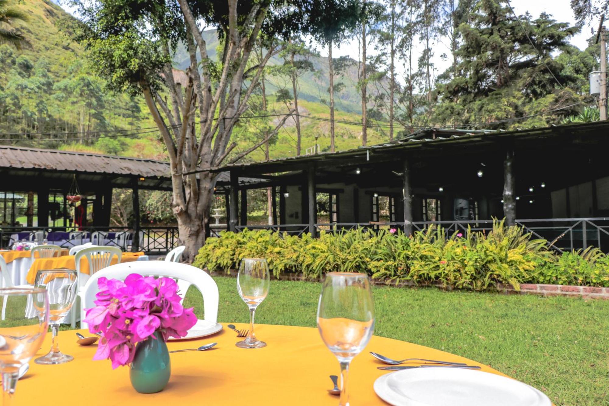 Hosteria La Eterna Primavera Huigra Exteriér fotografie
